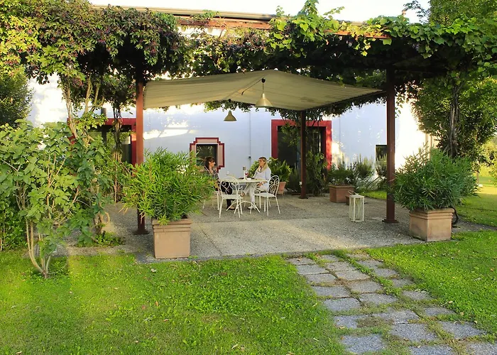 Bio Agriturismo Tirtha Villa Pescantina
